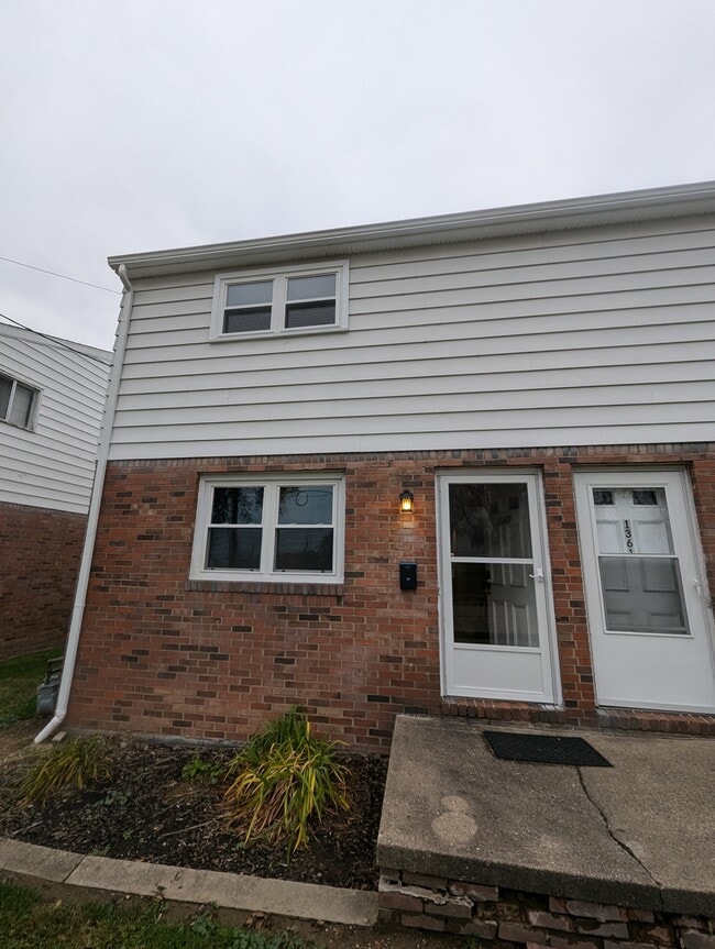 1363 Wertz Ave SW in Canton, OH - Building Photo - Building Photo