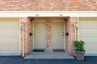 2042 Louisiana Ave S in Minneapolis, MN - Building Photo - Building Photo