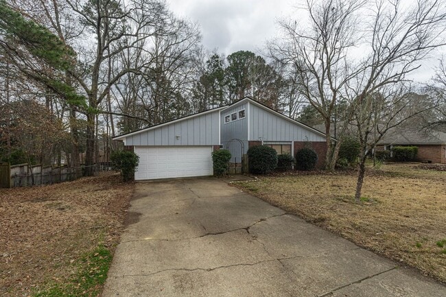 575 Bradford Dr in Brandon, MS - Building Photo - Building Photo