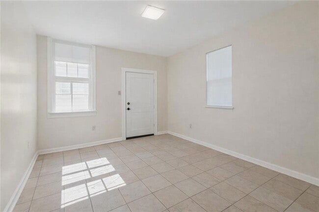 2215 N Galvez St in New Orleans, LA - Foto de edificio - Building Photo