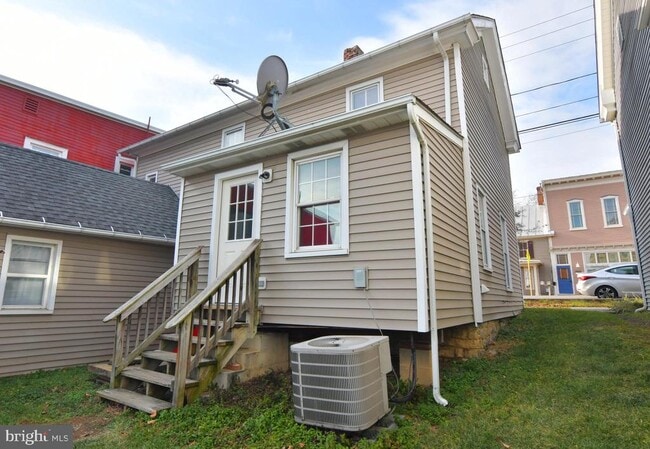 5366 Main St in Stephens City, VA - Building Photo - Building Photo