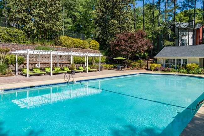 The Addison at Sandy Springs in Sandy Springs, GA - Foto de edificio - Building Photo