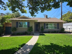 611 S Mariposa St in Burbank, CA - Building Photo