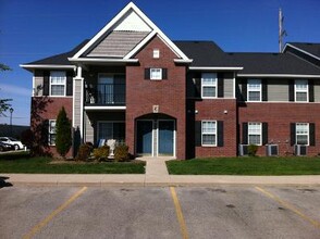 Turnberry Village III in Macomb, IL - Building Photo - Building Photo