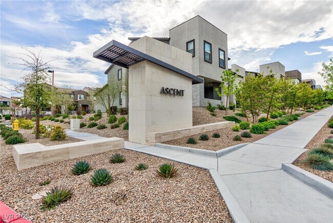 527 Sonoma Range St in Las Vegas, NV - Building Photo - Building Photo