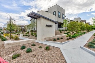 527 Sonoma Range St in Las Vegas, NV - Building Photo - Building Photo