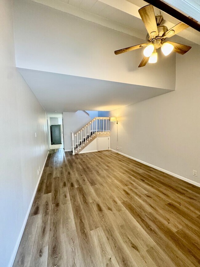521 Pepeekeo St in Honolulu, HI - Building Photo - Building Photo