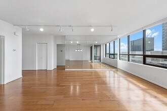 5150 Hidalgo St in Houston, TX - Building Photo - Building Photo