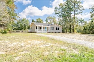 12021 Purcell Rd in Laurinburg, NC - Building Photo - Building Photo