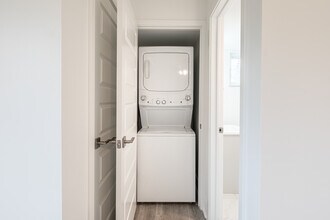 Parkwood Place in Dayton, OH - Building Photo - Interior Photo