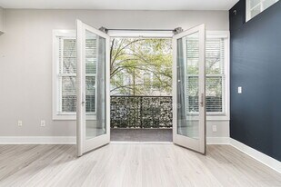 925 Garrett St in Atlanta, GA - Building Photo