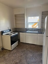 1723-1725 SE Mill St in Roseburg, OR - Building Photo - Building Photo