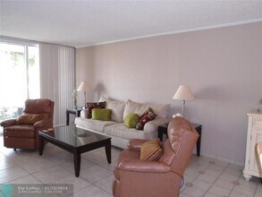 3165 NE 48th Ct-Unit -110 in Lighthouse Point, FL - Building Photo - Building Photo