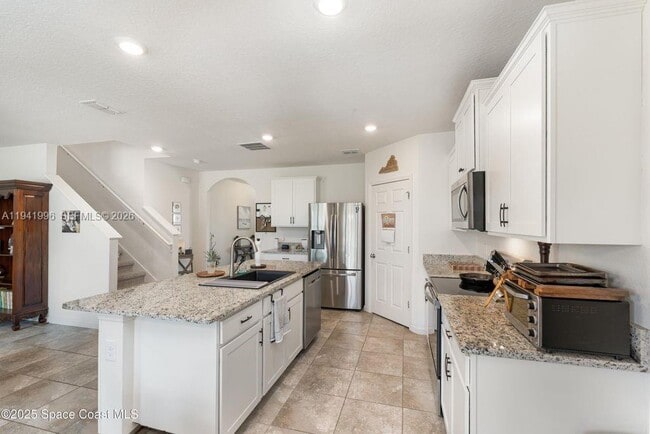 904 Old Country Rd S E in Palm Bay, FL - Building Photo - Building Photo