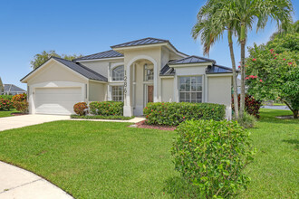 12861 Upper Cove Dr in Wellington, FL - Building Photo - Building Photo