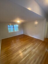 34 Coyne Rd, Unit 1 in Waban, MA - Building Photo - Building Photo