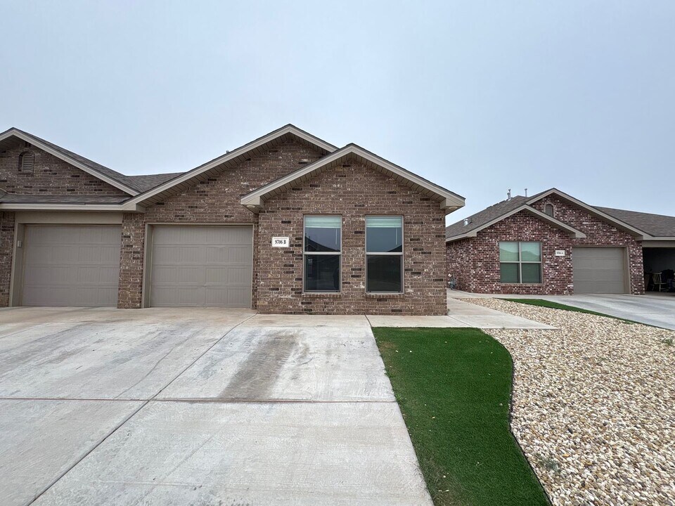 9706 Saratoga Ave in Lubbock, TX - Building Photo