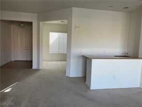 2049 Powder Springs St in Henderson, NV - Building Photo - Building Photo