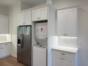 8638 Aqueduct Ave in Los Angeles, CA - Building Photo - Building Photo