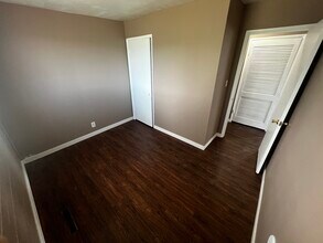 739 E Carnation Dr in Sandy, UT - Building Photo - Building Photo