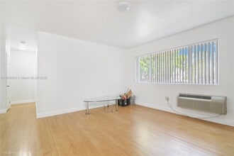320 85th St in Miami Beach, FL - Building Photo - Building Photo