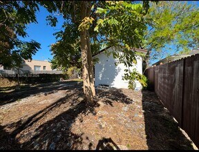 1762 NW 63rd St in Miami, FL - Building Photo - Building Photo