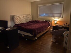 8928 Steven Dr in Des Plaines, IL - Building Photo - Building Photo