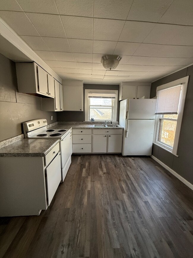 811 Larned St in Lansing, MI - Building Photo - Building Photo