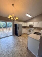 200 Commons Ct in New Bern, NC - Foto de edificio - Building Photo