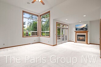 2532 Sahalee Dr W in Sammamish, WA - Building Photo - Building Photo