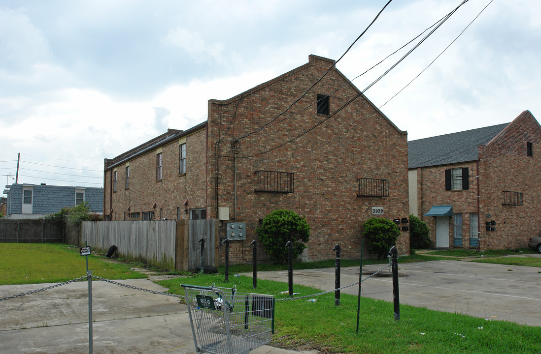 3109 Houma Blvd in Metairie, LA - Building Photo