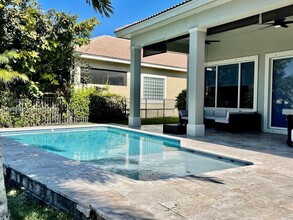 7817 NW 121st Way in Parkland, FL - Building Photo - Building Photo