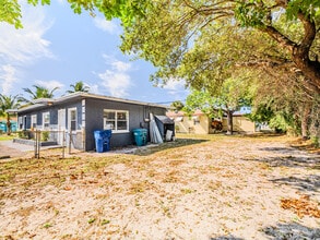 112 W 34th St in West Palm Beach, FL - Foto de edificio - Building Photo