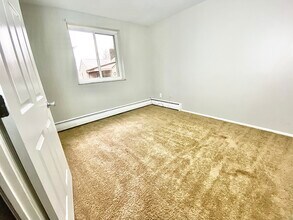 Brittany Apartments in Coraopolis, PA - Building Photo - Building Photo