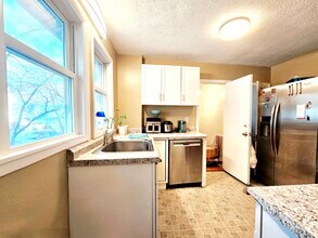 44 Day St, Unit 2 in Boston, MA - Building Photo - Building Photo