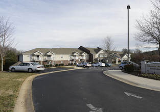 Crowell Square Apartments in Asheville, NC - Foto de edificio - Building Photo