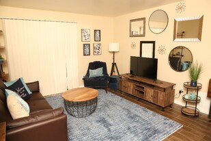 1265 Kendall Dr in San Bernardino, CA - Building Photo