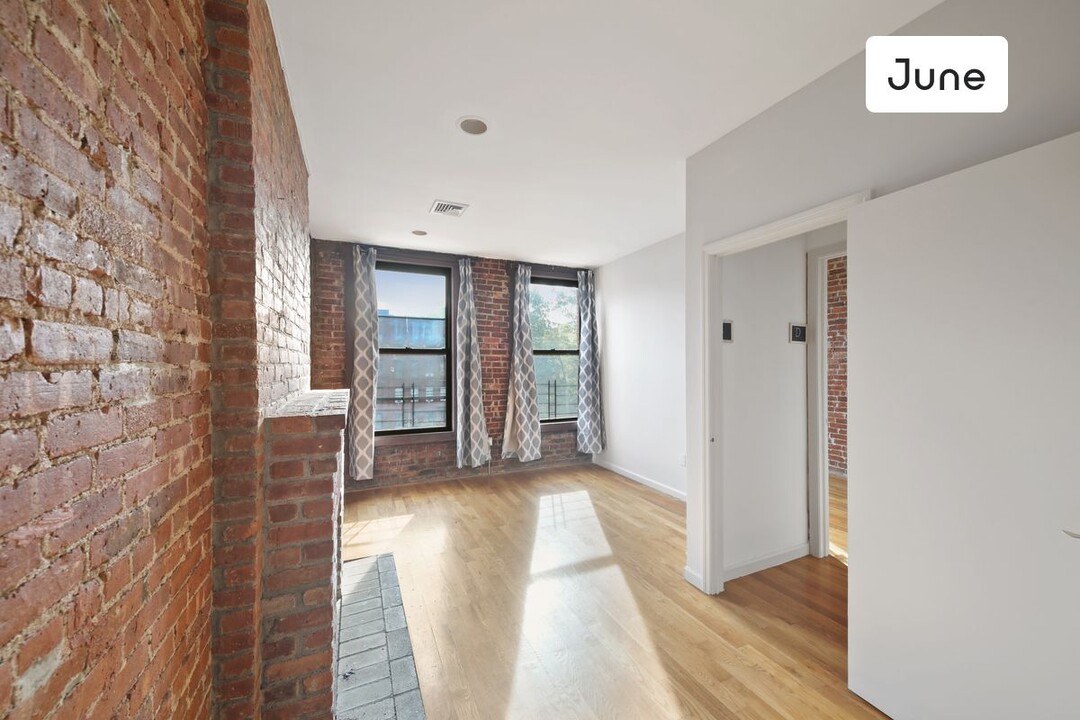 2272 Adam Clayton Powell Jr Blvd-Unit -C in New York, NY - Building Photo