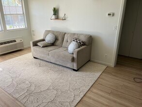 600 N 2450 E in Saint George, UT - Foto de edificio - Building Photo