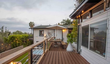 2597 Dearborn Dr in Los Angeles, CA - Building Photo - Building Photo