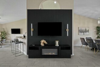 12815 Kingsway Rd in Wellington, FL - Building Photo - Building Photo