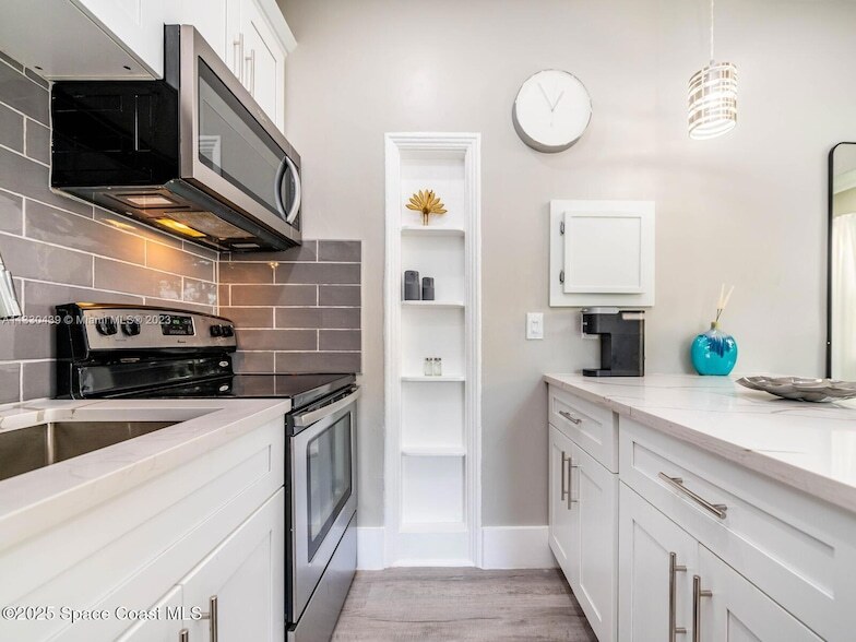 726 8th St, Unit 2 in Miami Beach, FL - Building Photo