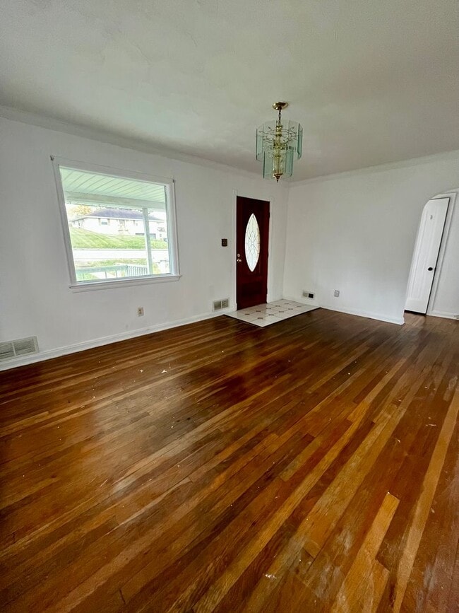 3241 Sunset Blvd in Steubenville, OH - Building Photo - Building Photo