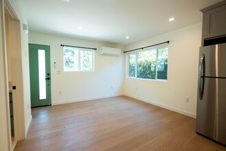 456 Atchison St in Pasadena, CA - Building Photo - Building Photo