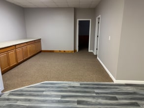 150 Lighthouse Ln in Dalton, PA - Foto de edificio - Building Photo