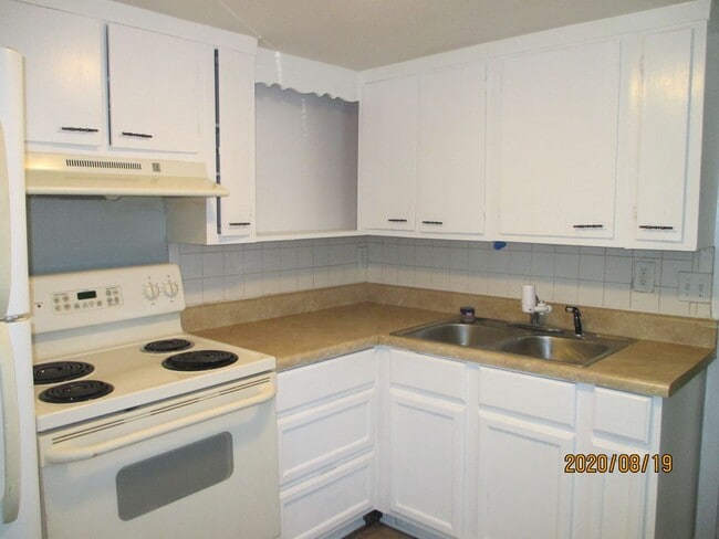 13566 Lyle Rd in Jacksonville, FL - Building Photo - Building Photo