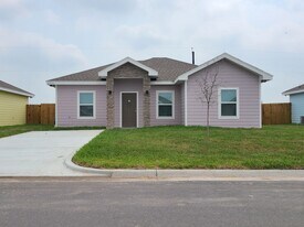 2715 Maria Dr in La Feria, TX - Building Photo