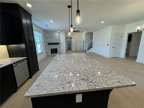 7100 SW Basswood Ave in Bentonville, AR - Building Photo - Building Photo