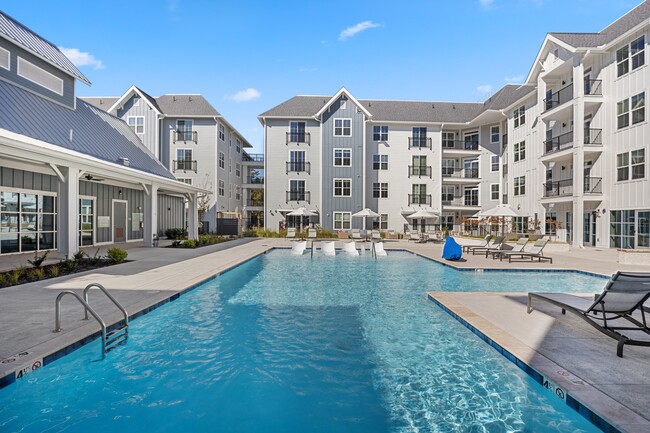 Oak Grove at Blake Farm in Wilmington, NC - Building Photo - Building Photo