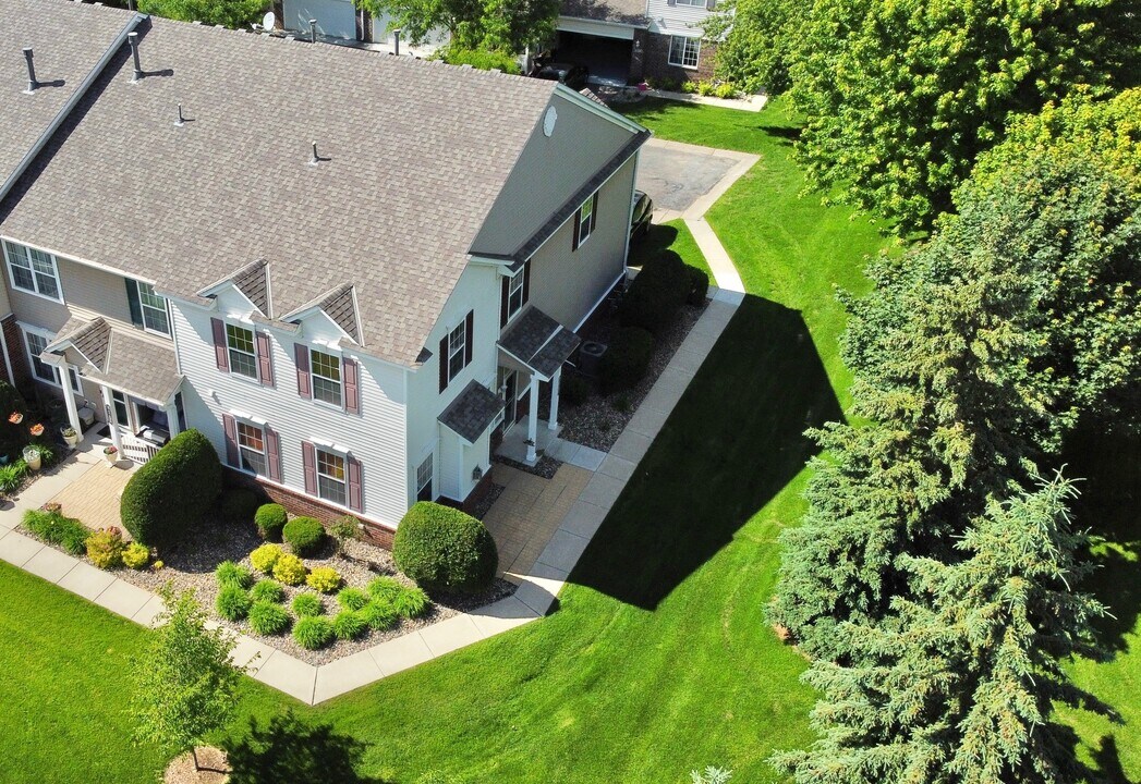 3475 Cherry Ln in Woodbury, MN - Building Photo